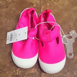 Cat & Jack NWT girls water shoes size 10